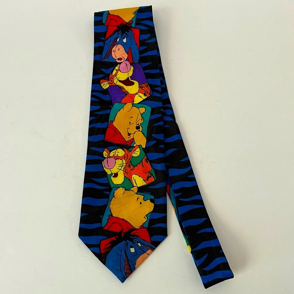 Disney Vintage Winnie The Pooh & Friends Tie